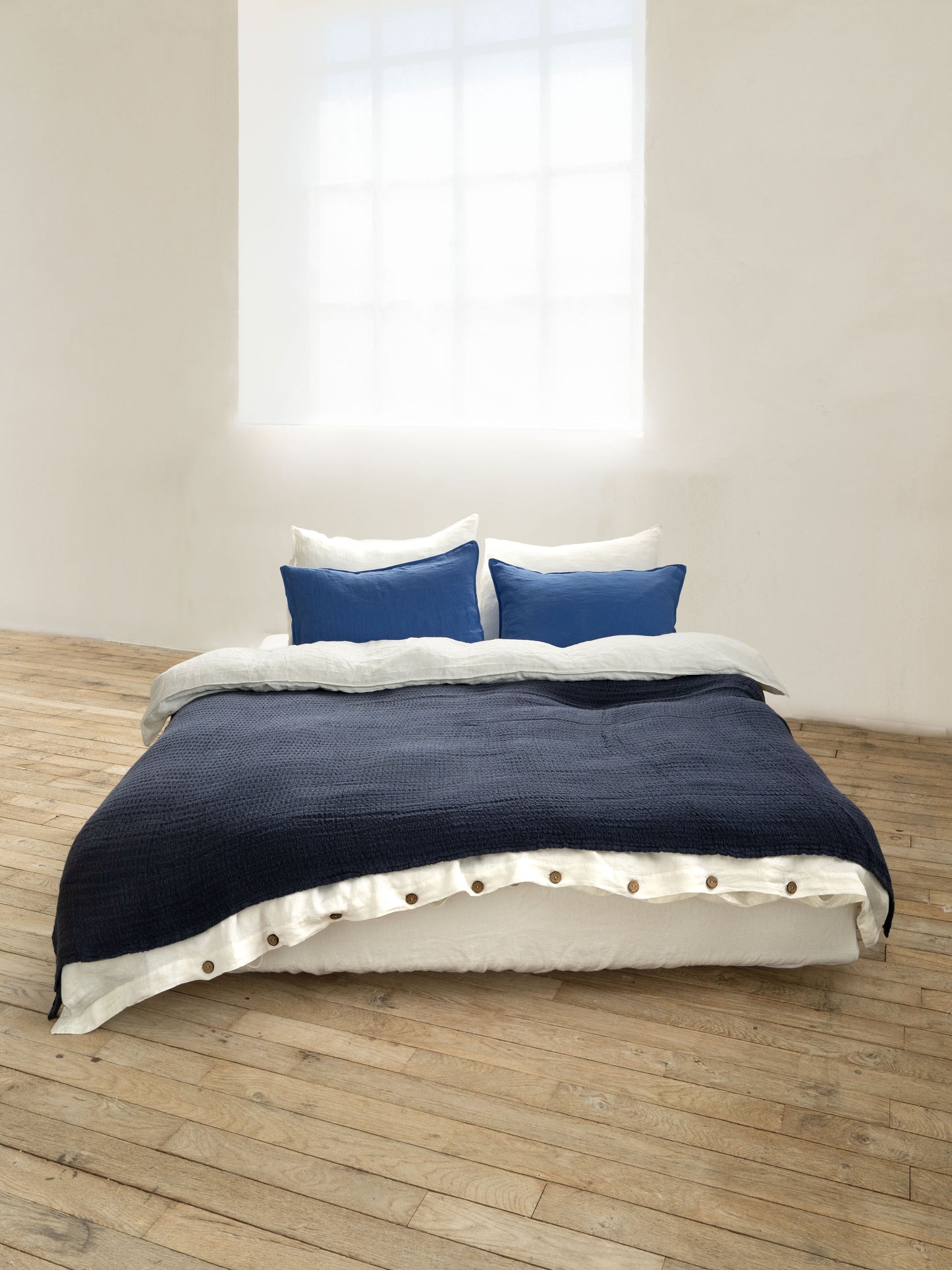 Pure linen throws & blankets