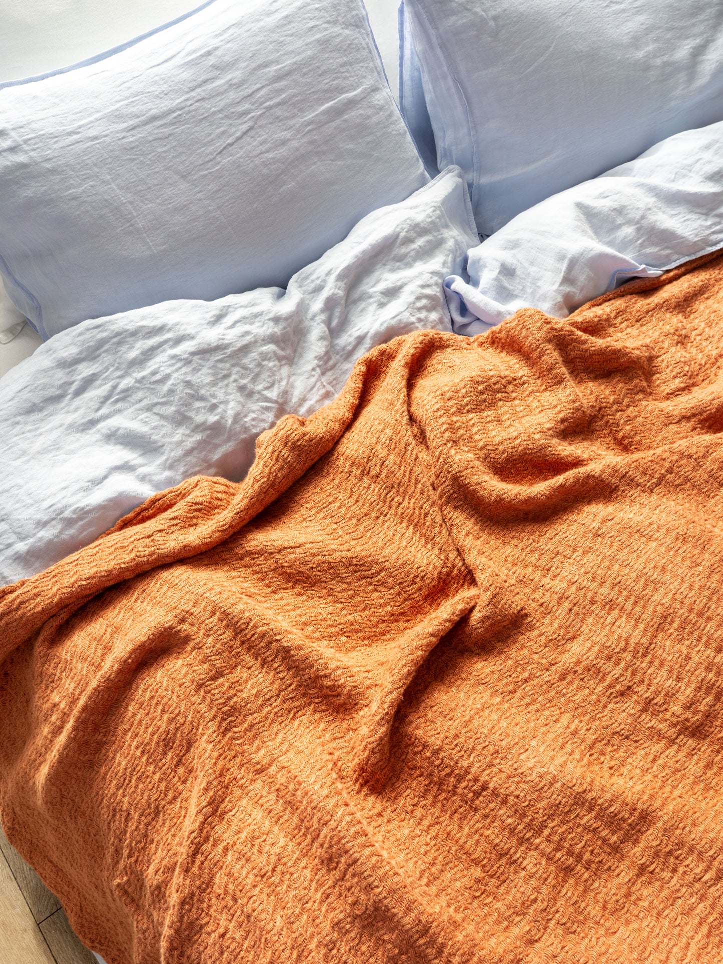 Pure linen throws & blankets